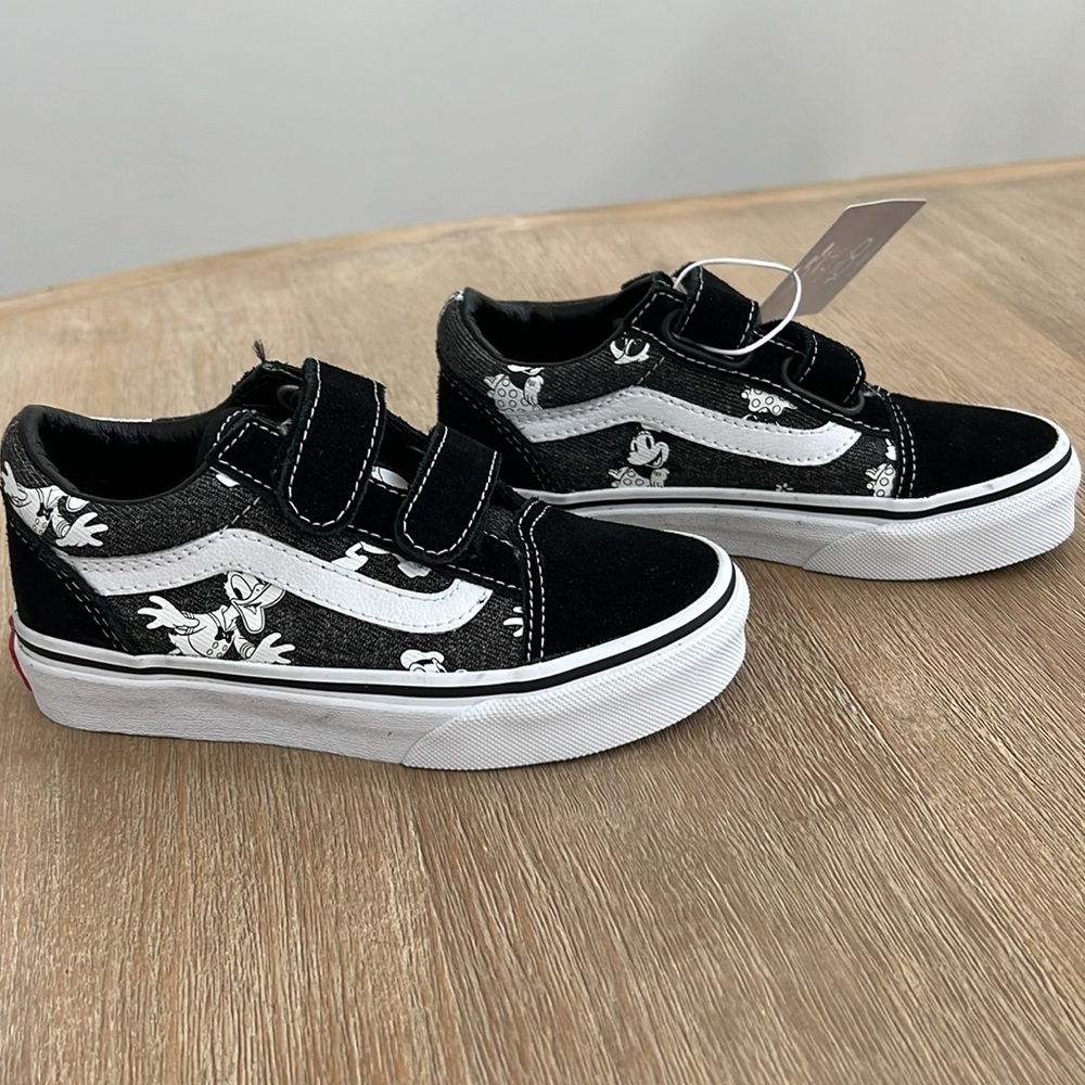 Vans Disney Old Skool Tennis Shoes Sneakera Velcro Black kid 11 1 - Picture 9 of 11